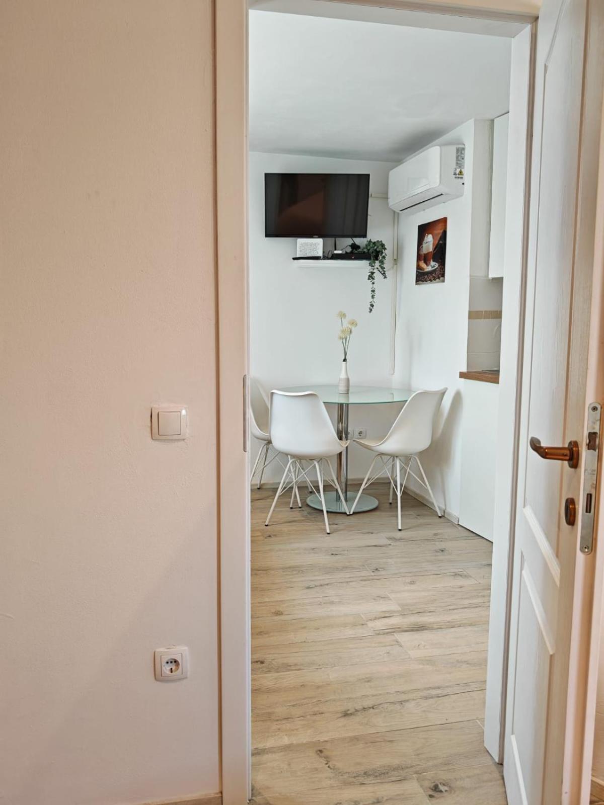 Apartment Luka Матульи Экстерьер фото