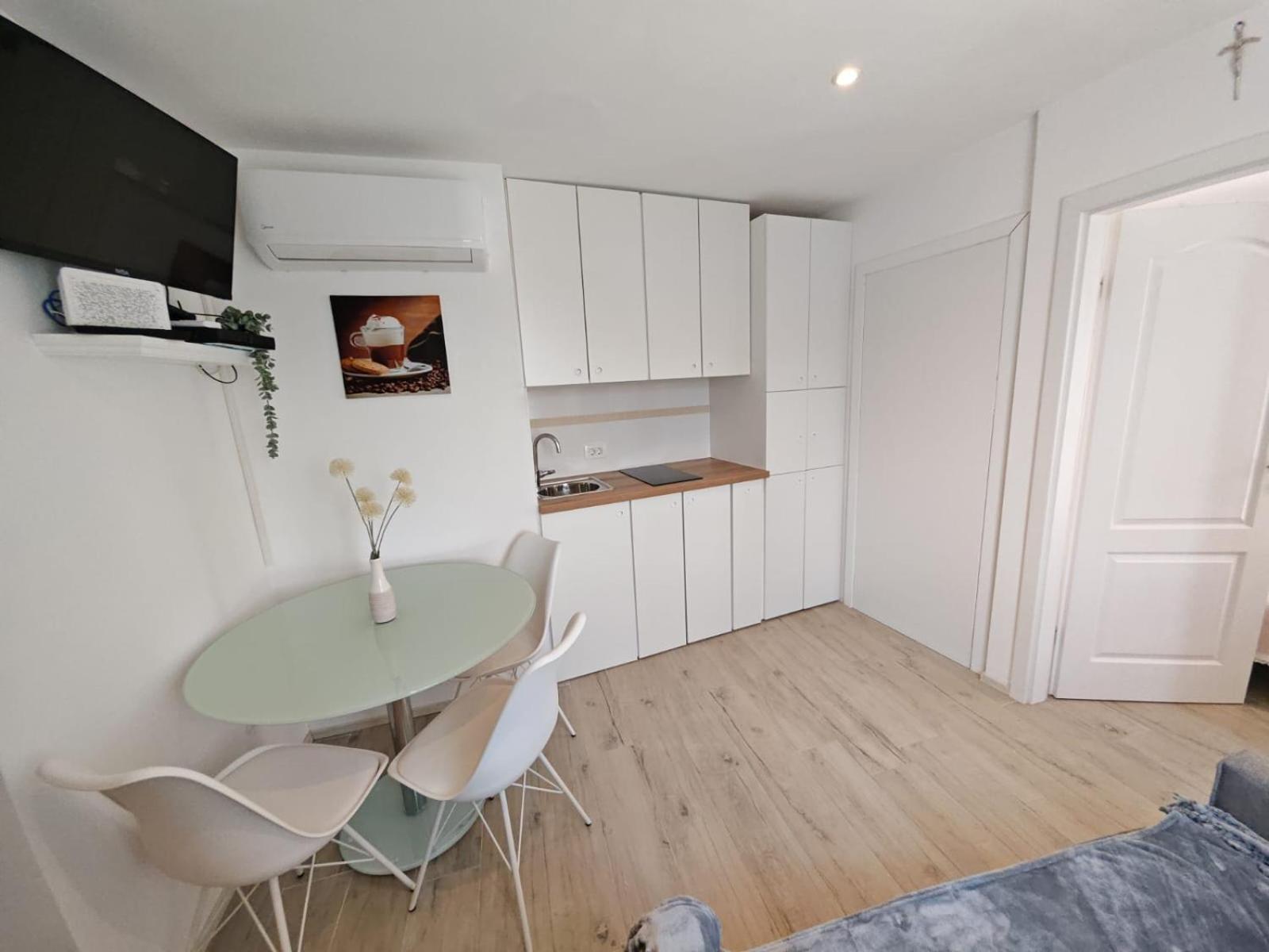 Apartment Luka Матульи Экстерьер фото